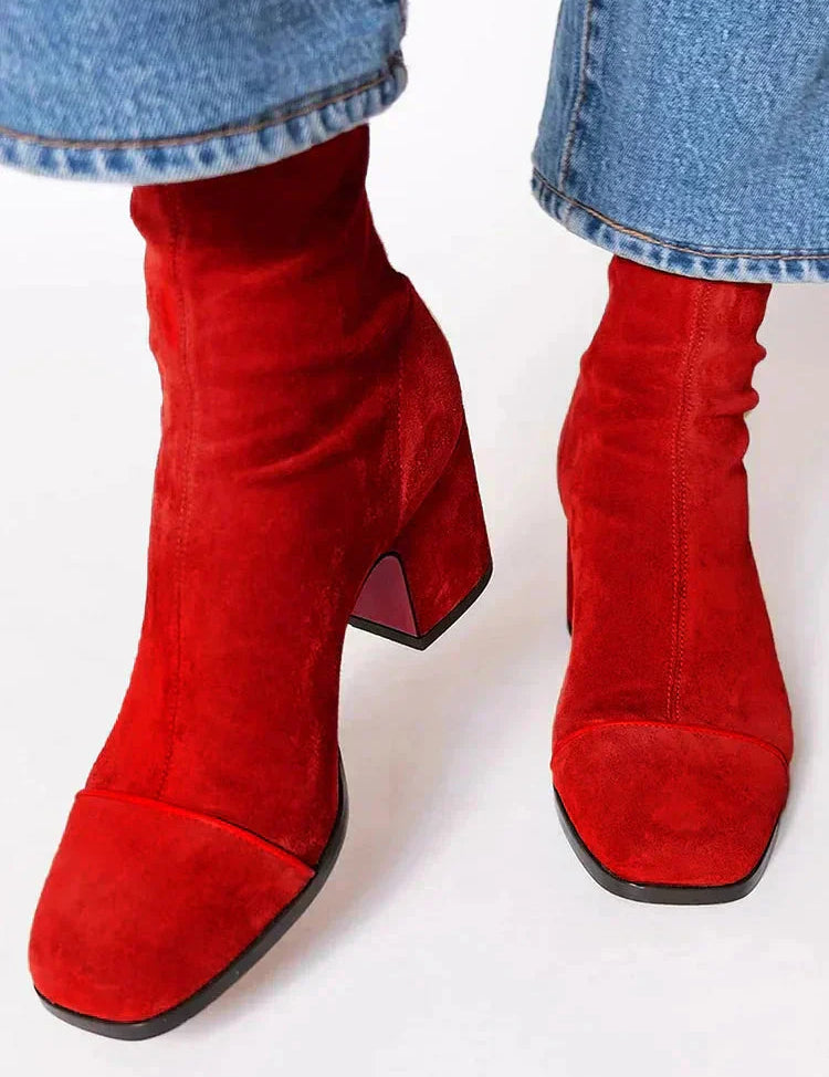 Botas em Camurça com Salto - Aurora