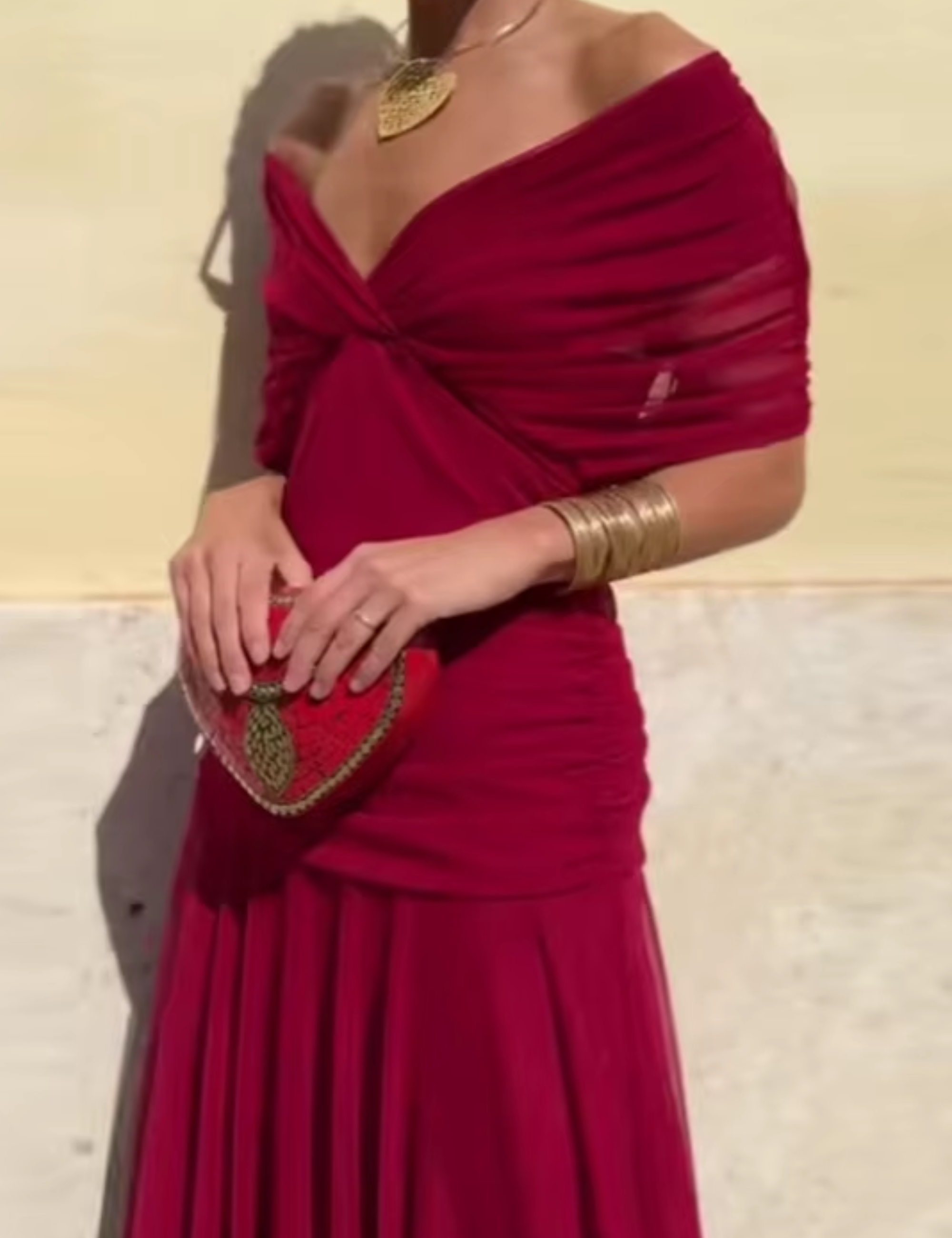 Vestido Elegante com Decote em V