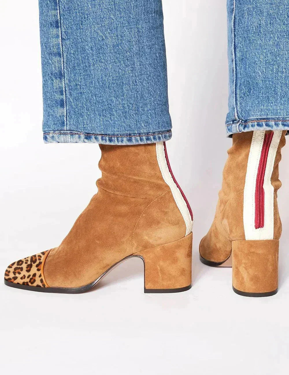 Botas em Camurça com Salto - Aurora