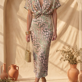 Antónia | Vestido Elegante em Tecido Leve e Fluido